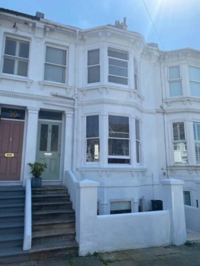 Poets Place - lovely 4 bedroom townhouse with garden